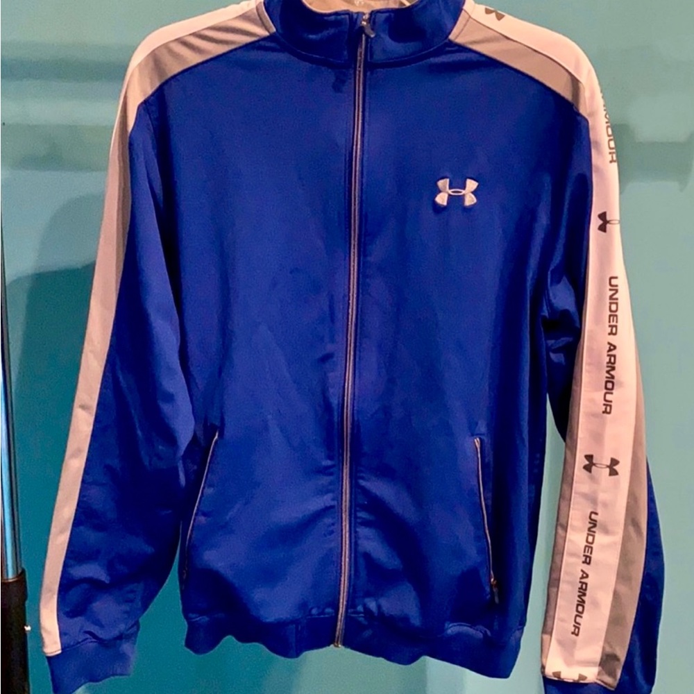 Under Armour zip up jacket Medium loose fit